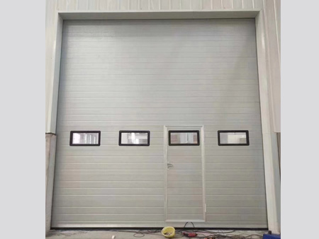 工業(yè)提升門