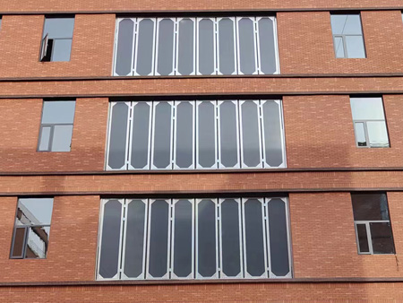 工業(yè)折疊門(mén)安裝